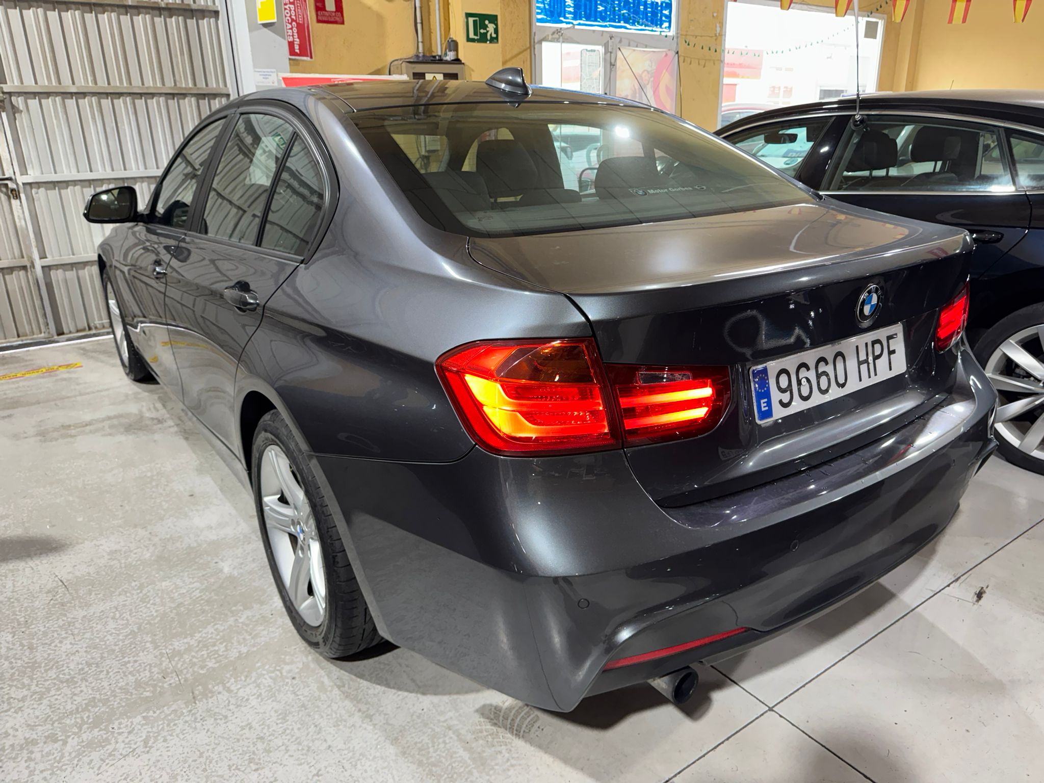 BMW Serie 3 f30 318D ESSENTIAL EDITION