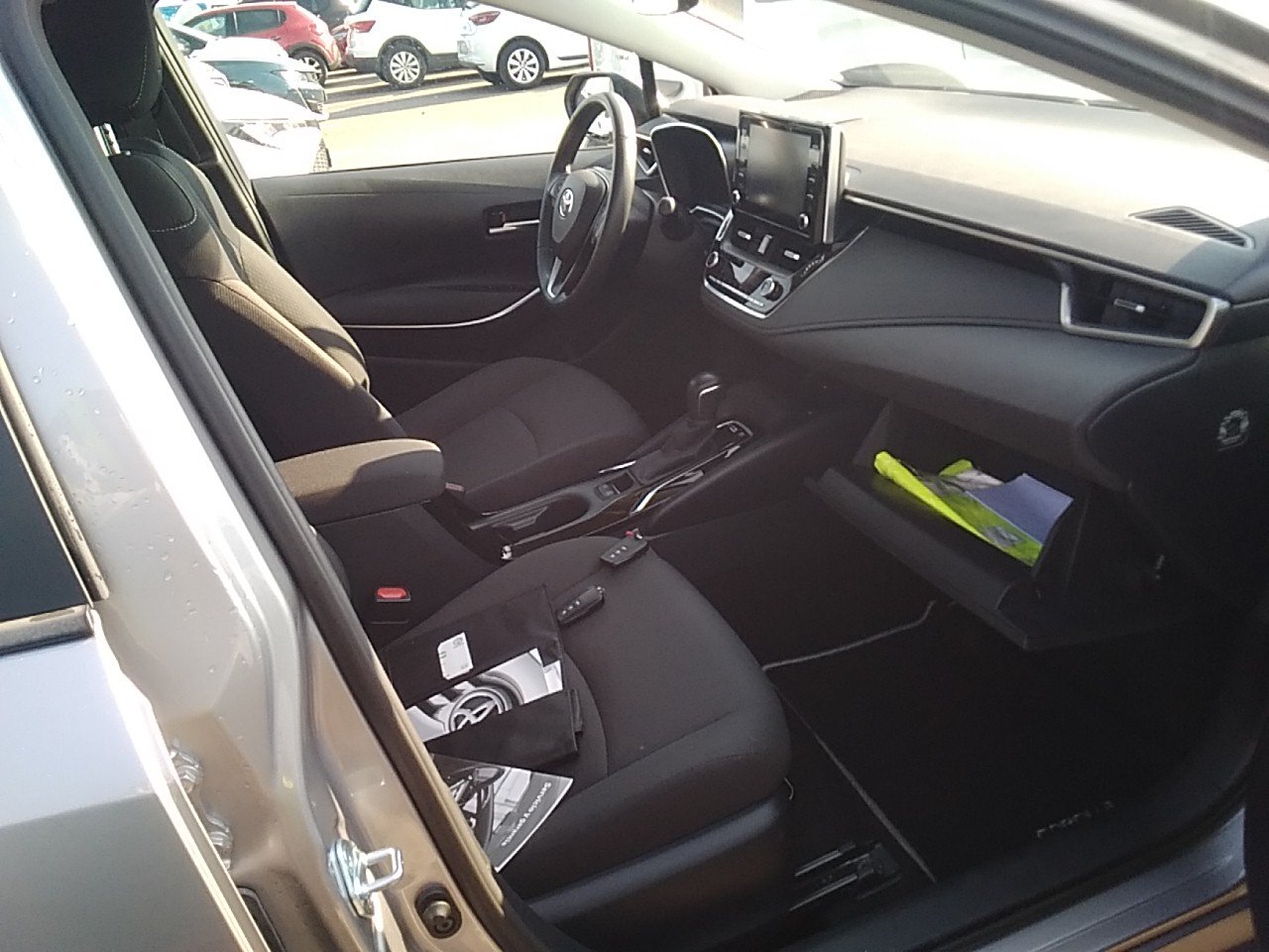 Toyota Corolla 1.8 125H Active TECH E-CVT SEDAN 122 CV
