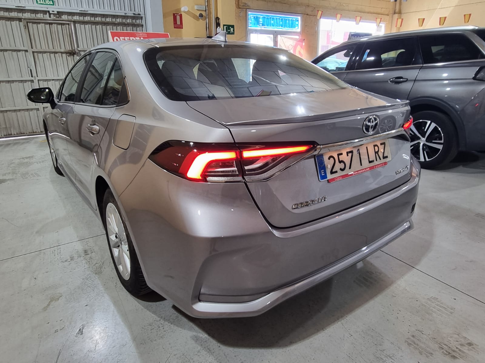 Toyota Corolla 1.8 125H Active TECH E-CVT SEDAN 122 CV