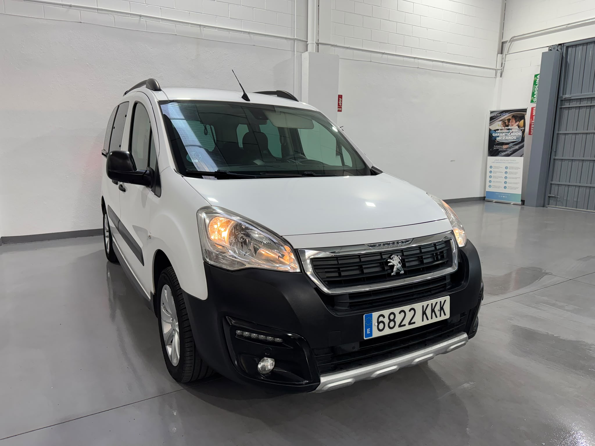Peugeot Partner TEPEE 1.6HDI Adventure Edition 120 CV 6 Velocidades